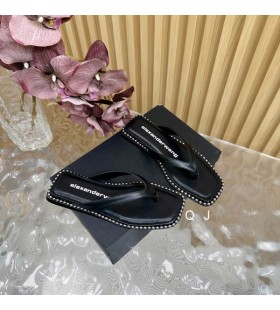 Alexander Wang Mulheres Flip-Flop Sandálias Com Cercadura Em Preto em pele de Cordeiro