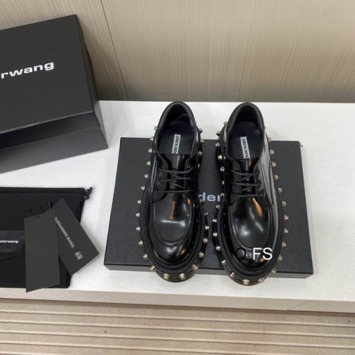 Alexander Wang Kvinnors Carter Läder Plattform Loafers Med Nitar I Svart