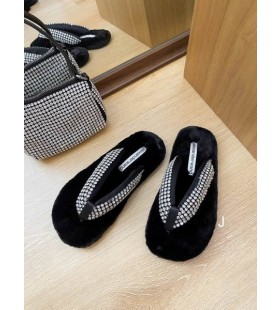 Alexander Wang Vrouwen Kristallen slipper In Zwart
